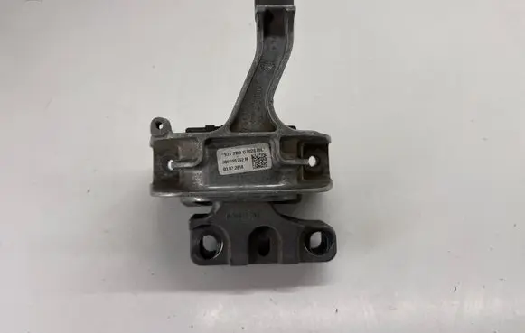 Volkswagen Tiguan Allspace Engine mount bracket 3Q0199262M