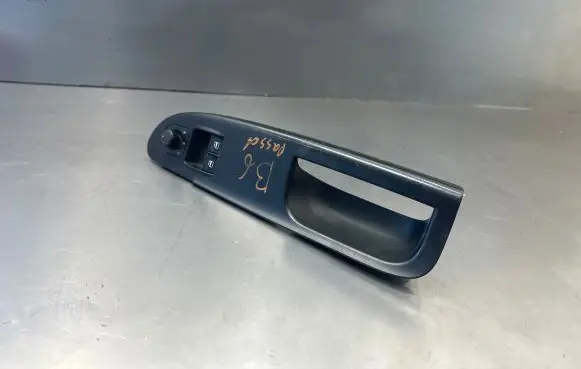 Volkswagen PASSAT B6 Electric window control switch 1K3959857A 049801S