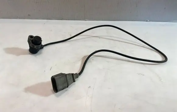 Audi A6 S6 C5 4B Crankshaft position sensor 0281002223 388515 078906433A