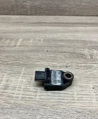 Toyota Corolla Verso AR10 Airbag deployment crash/impact sensor 891730F010