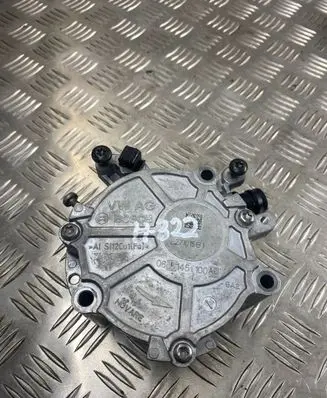 Audi A3 S3 8P Vacuum pump 06K145100AC