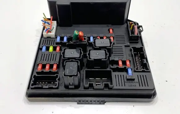 Nissan Qashqai Fuse box set 284B7BB01B