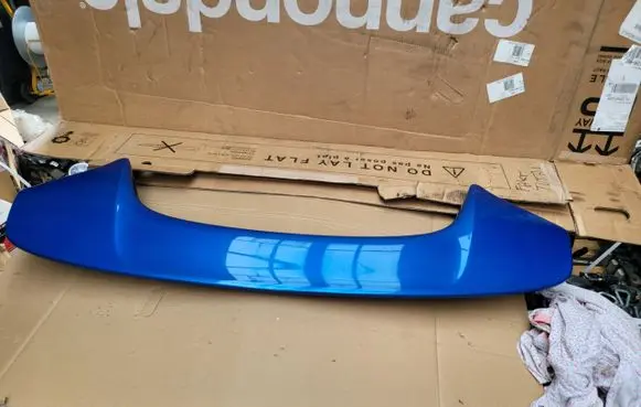 Subaru Impreza III Tailgate/trunk spoiler 