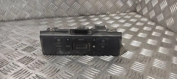 Audi A4 S4 B5 8D Climate control unit 8D0820043M 5HB00790805 D560000