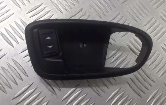 Ford Mondeo MK IV Quarter vent window switch 6M21-U226A36