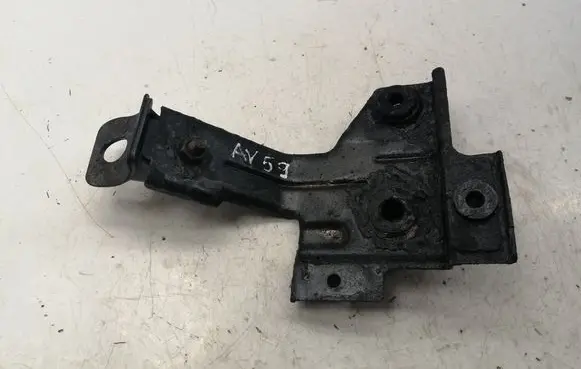 Radiator mount bracket