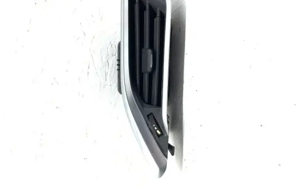 Peugeot 208 Dash center air vent grill 1089170X