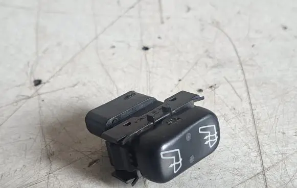 Mercedes-Benz ML W163 Seat heating switch 1638200210