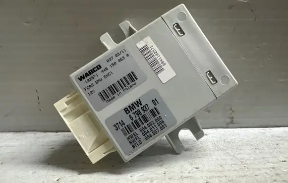 BMW 5 F10 F11 Air suspension control unit module (rear) 4461500630 004002000 6798937