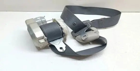 Nissan Pathfinder R51 Front seatbelt 061218
