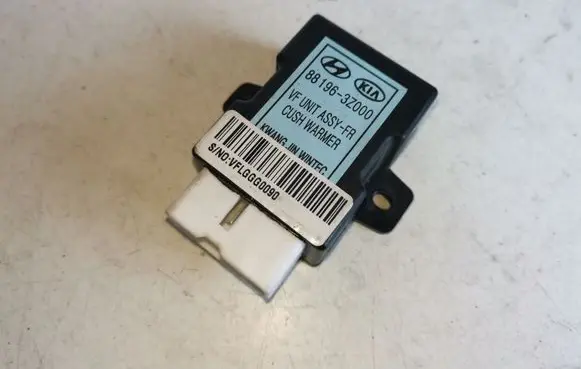 Hyundai i40 Other control units/modules 881963Z000