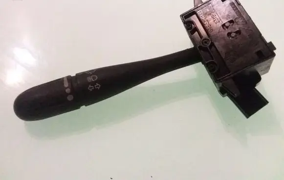 Chrysler Voyager Indicator stalk 04685711AA 23199