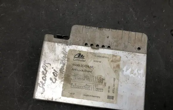 Ford Scorpio Engine control unit/module 85GG2C013AE