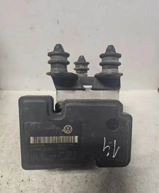 Seat Altea ABS Pump 1K0907379P 00009496E5