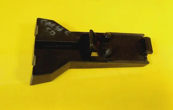 Opel Corsa C Rear bumper mounting bracket 09185457