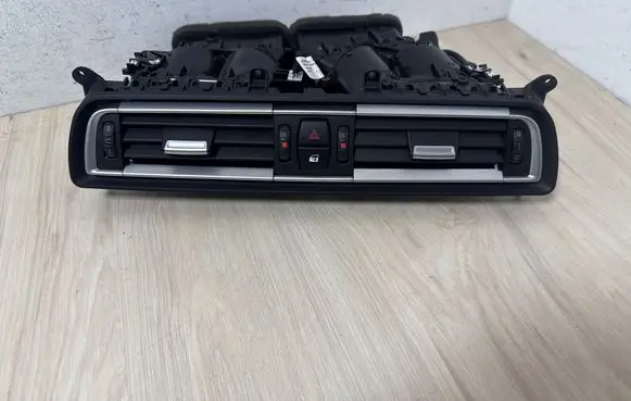 BMW 7 F01 F02 F03 F04 Dash center air vent grill 9115859
