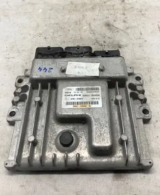 Ford Kuga II Engine control unit/module DV4112A650BJ 97RI010012