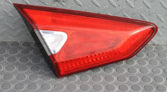 Nissan Pulsar Rear/tail lights 265553ZP5A