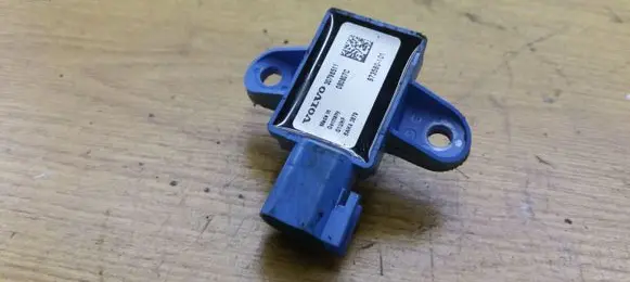 Volvo XC60 Airbag deployment crash/impact sensor 30798511
