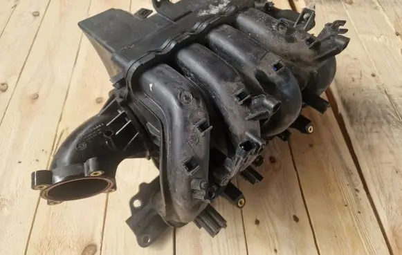 Opel Astra J Intake manifold