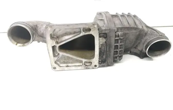 Intake resonator