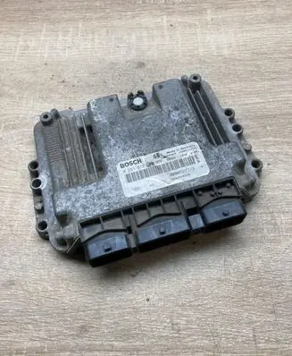 Renault Laguna II Engine control unit/module ECU 8200527713 0281012588