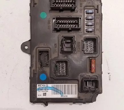 Peugeot 407 Fuse module 9656148180 BSCA0400 S120017001H