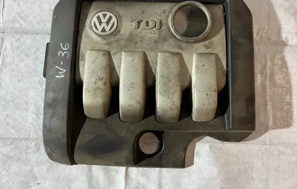 Volkswagen Touran I Engine cover (trim) 03G103925BH 03G103925BR 03G103925
