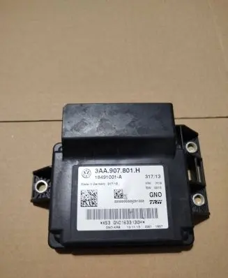 Volkswagen Tiguan Hand brake control module 3AA907801H