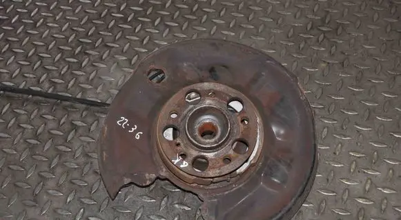 Mercedes-Benz CLK A209 C209 Rear wheel hub