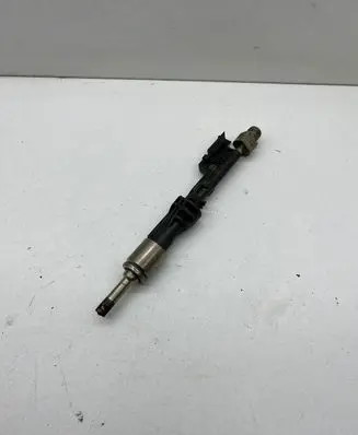 BMW 5 F10 F11 Fuel injector 101115166 PA6635GE 0261500063