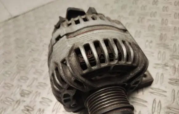 Volvo V70 Generator/alternator 8676498 0124525029