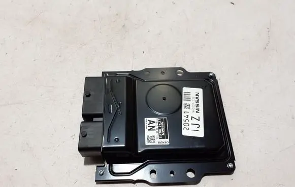 Nissan Qashqai J12 Engine control unit/module 23743HN21B