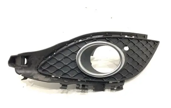 Mercedes-Benz A W176 Front bumper lower grill A1768850622