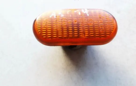 Renault Laguna I Front fender indicator light 6R0142789