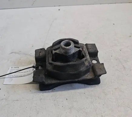 Engine mount bracket