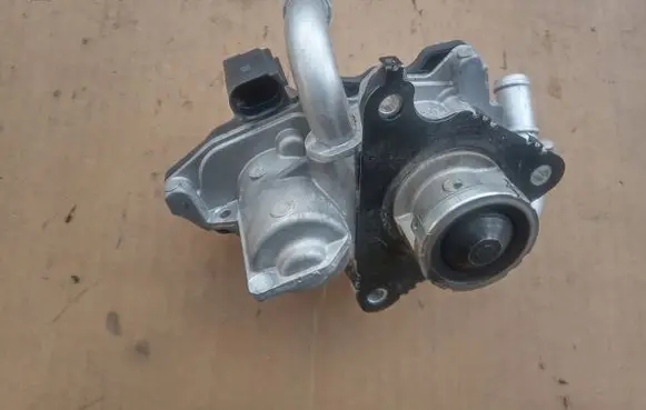 Skoda Octavia Mk3 (5E) EGR valve 04L131501S