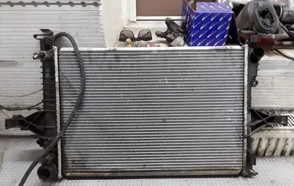 Volvo XC70 Coolant radiator
