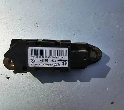 Mercedes-Benz E W211 Airbag deployment crash/impact sensor 0018209126 42742002