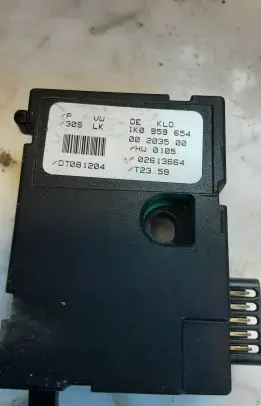 Audi A3 S3 A3 Sportback 8P Steering angle sensor 1K0959654