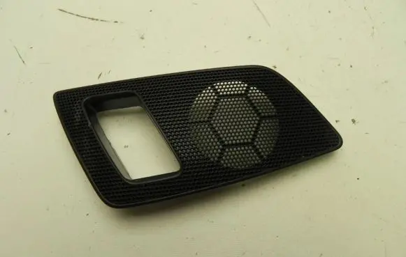 Skoda Yeti (5L) Subwoofer grill/trim 1Z0868160A I6243