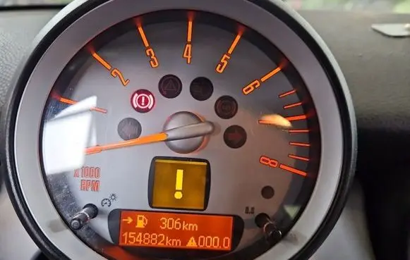 Speedometer (instrument cluster)