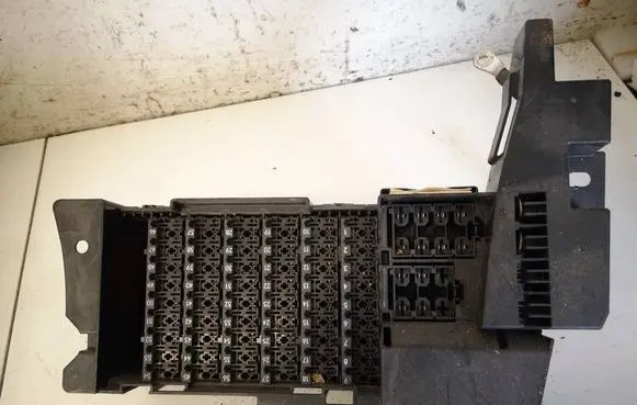 Mercedes-Benz A W169 Fuse box set 1695450540