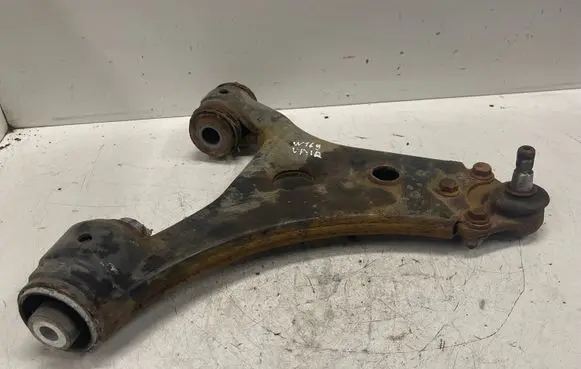 Mercedes-Benz A W169 Front lower control arm/wishbone