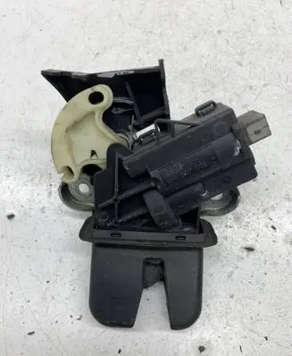 Audi A6 S6 C6 4F Tailgate/trunk/boot lock/catch/latch 4F5827505D