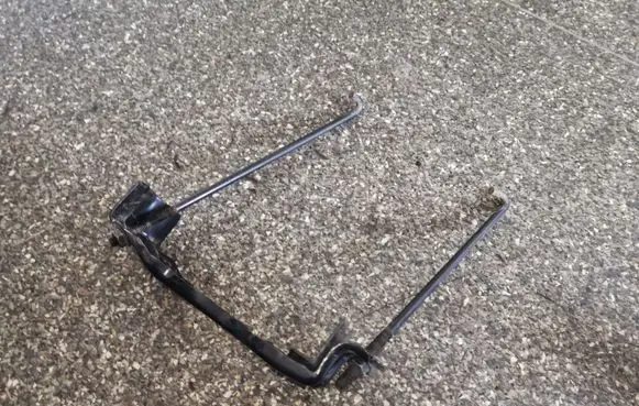 Battery bracket
