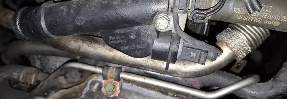 Audi A3 S3 8P Engine coolant pipe/hose 038121132g