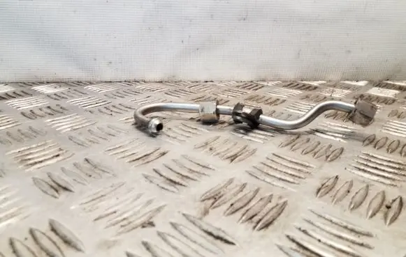 Audi A3 S3 A3 Sportback 8P Fuel injector supply line/pipe 03CAPBA5