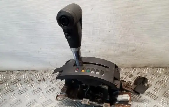Hyundai Terracan Gear shifter/selector