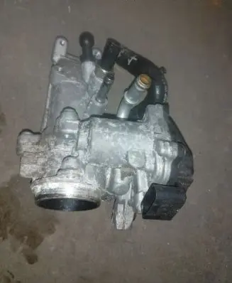 Skoda Superb B8 (3V) Throttle valve 04L128059AA